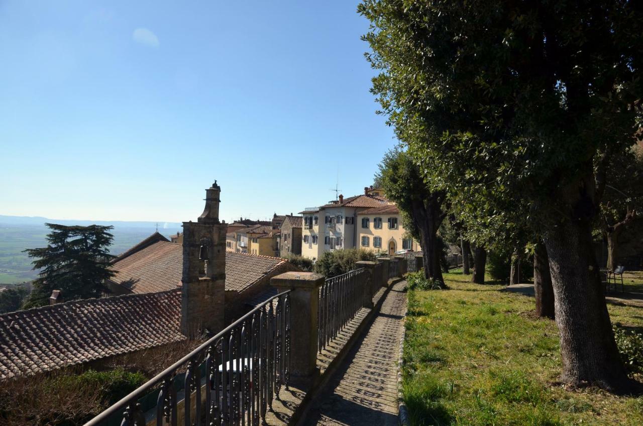 Donnaberarda Apartment Cortona Exterior photo